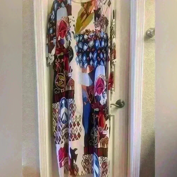 Women’s light flowy kimono. Shorter sleeves, bright colors! One size fits most. - Picture 1 of 5